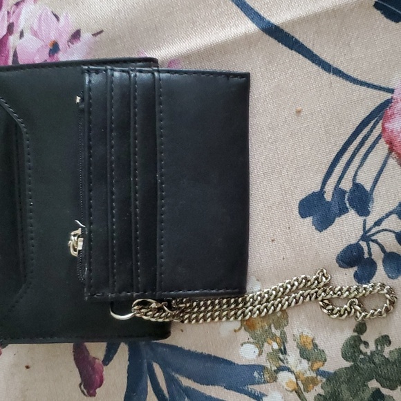 Guess Wallet - Picture 4 of 5